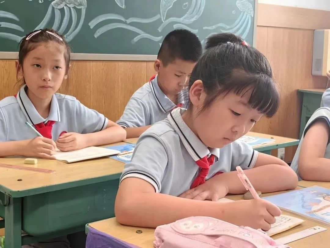 【立小•聚焦教学】开学新面貌 把脉新课堂｜石家庄私立一中附属小学开展新学期“推门听课”活动