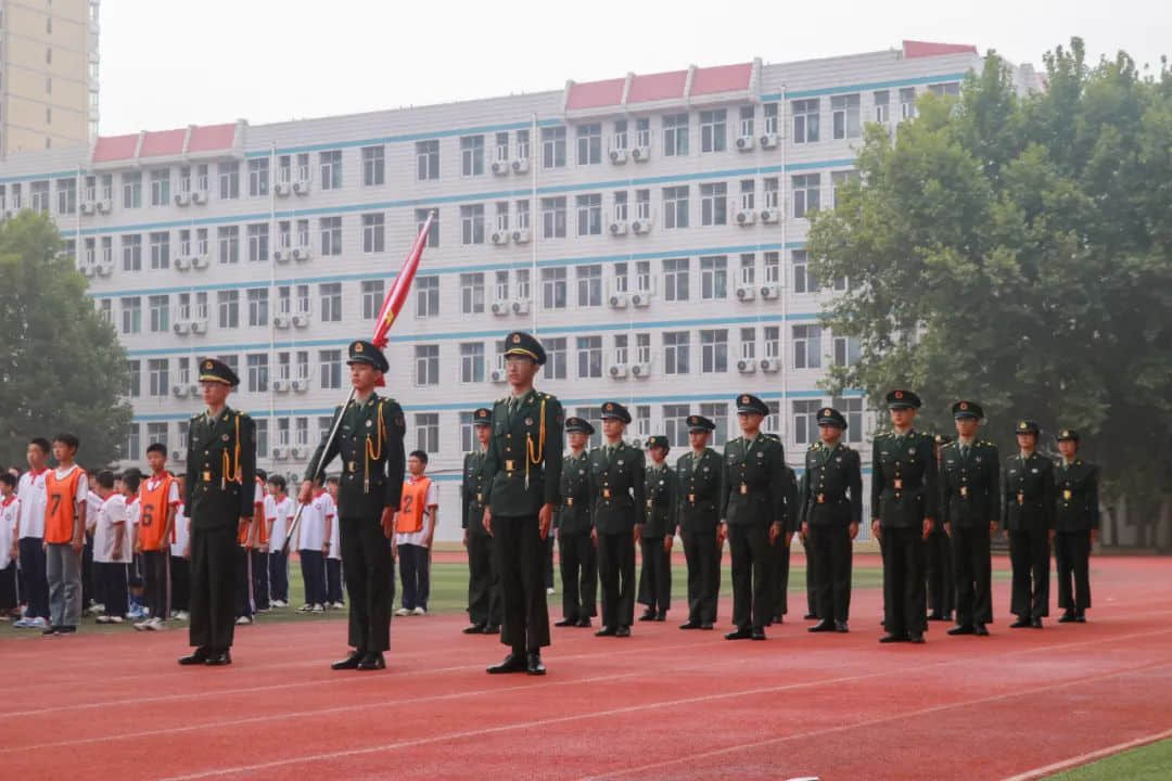 遵规守纪 立德树人丨新学期第一次升旗仪式圆满举行