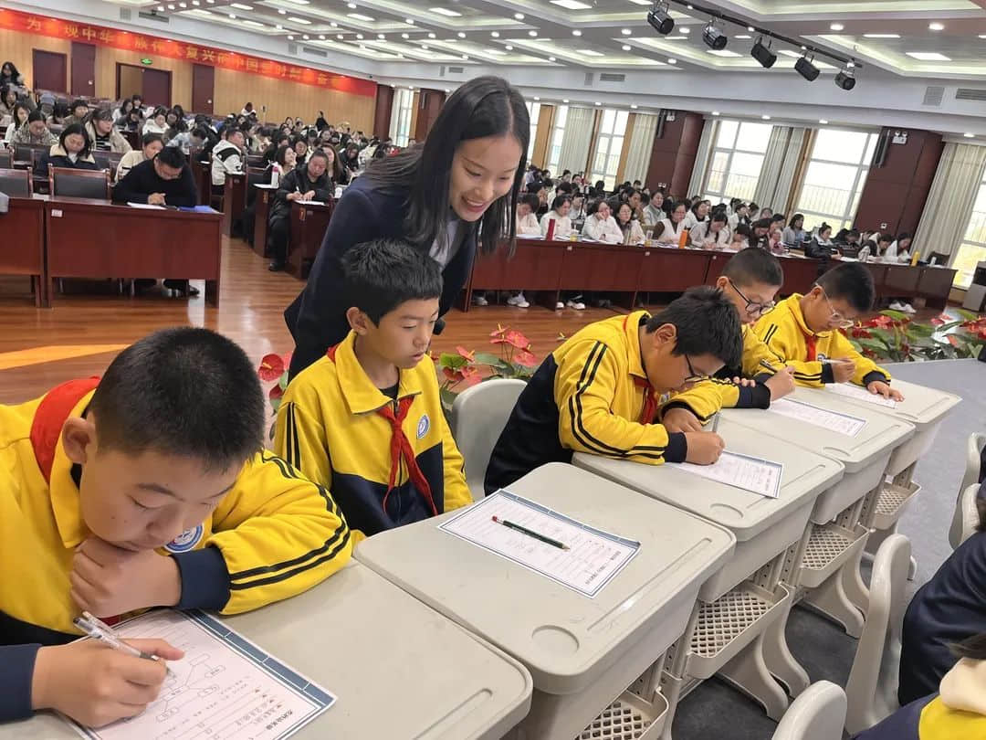 【立小•聚光灯】课程撬动 学校蝶变｜全国高质量教育发展下课例展示——立小团队邢台站精彩落幕