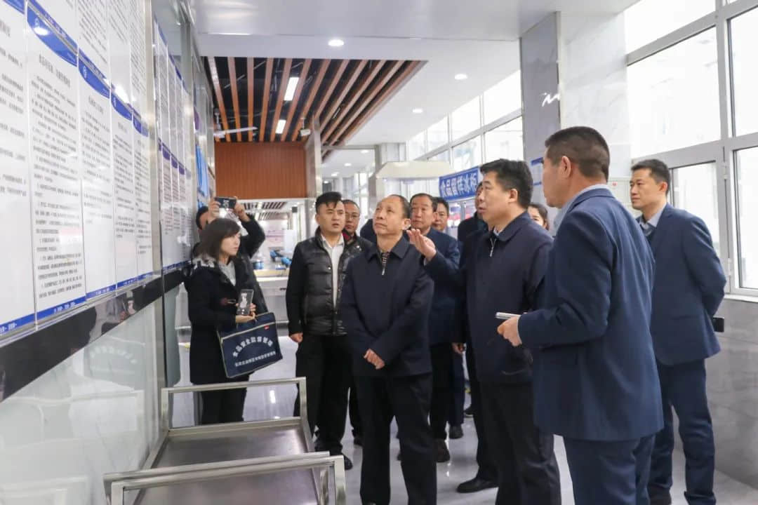 守卫食品安全 共享美好“食”光丨市领导到我校检查食品安全工作并给予高度评价