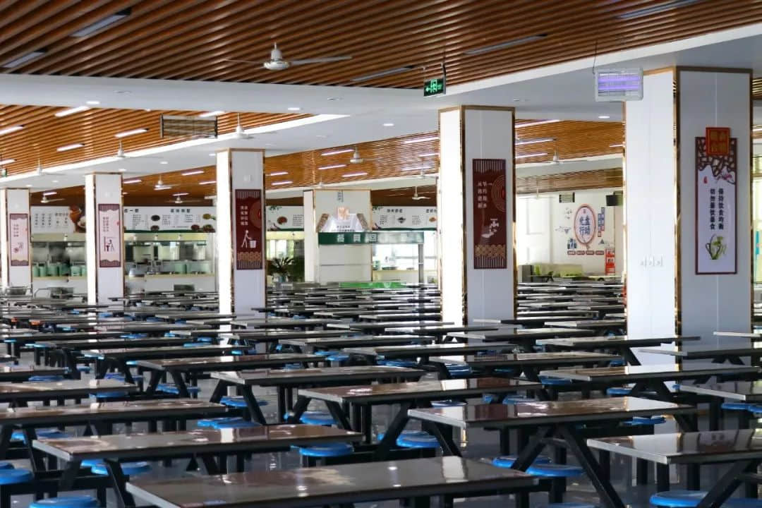 守卫食品安全 共享美好“食”光丨市领导到我校检查食品安全工作并给予高度评价