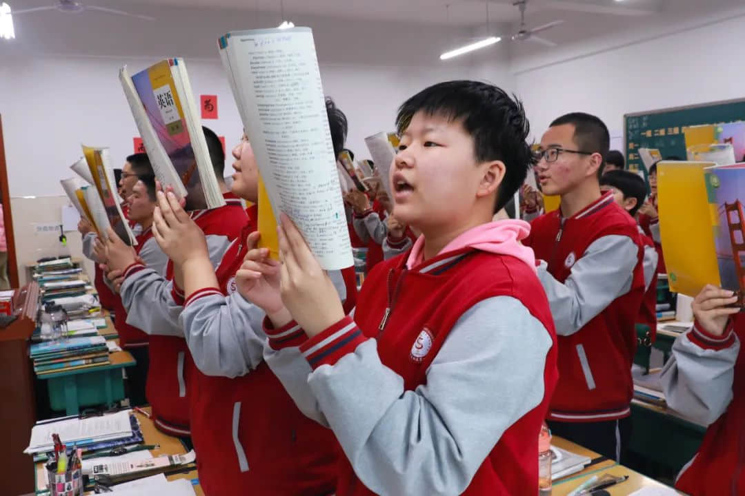 书声琅琅沐朝阳 立志勤学共韶华丨早读之星风采展示