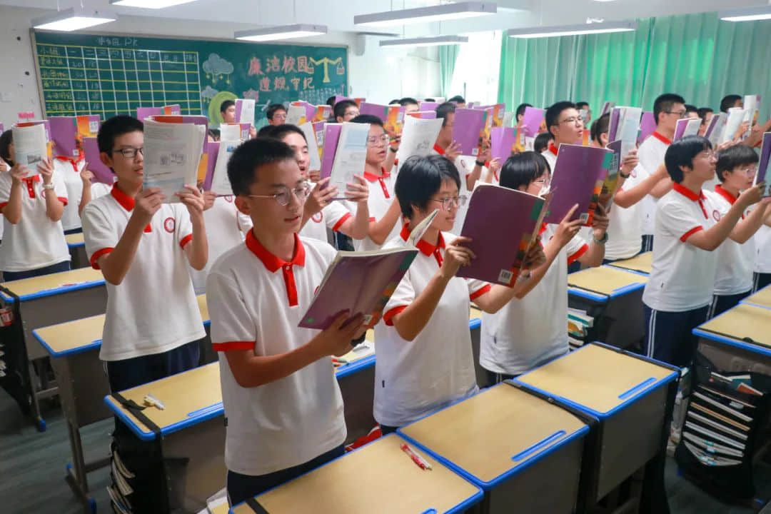 书声琅琅沐朝阳 立志勤学共韶华丨早读之星风采展示