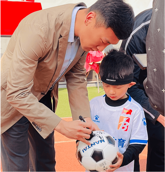 【立小•新年献词】为教育赋能 让生命发光｜石家庄私立一中附属小学2024年新年献词