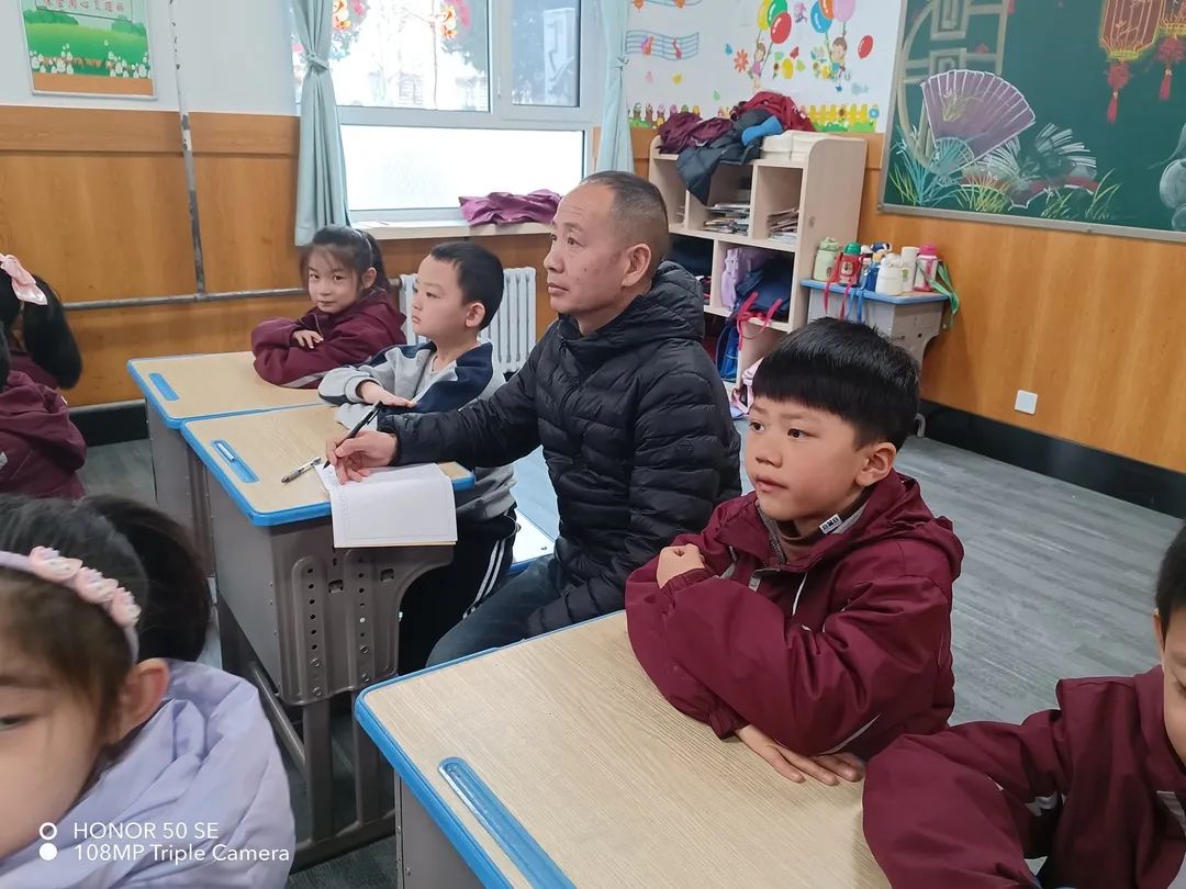 【立小•聚焦教学】推门听课促成长 收心归位新起航｜石家庄私立一中附属小学开展新学期“推门听课”活动