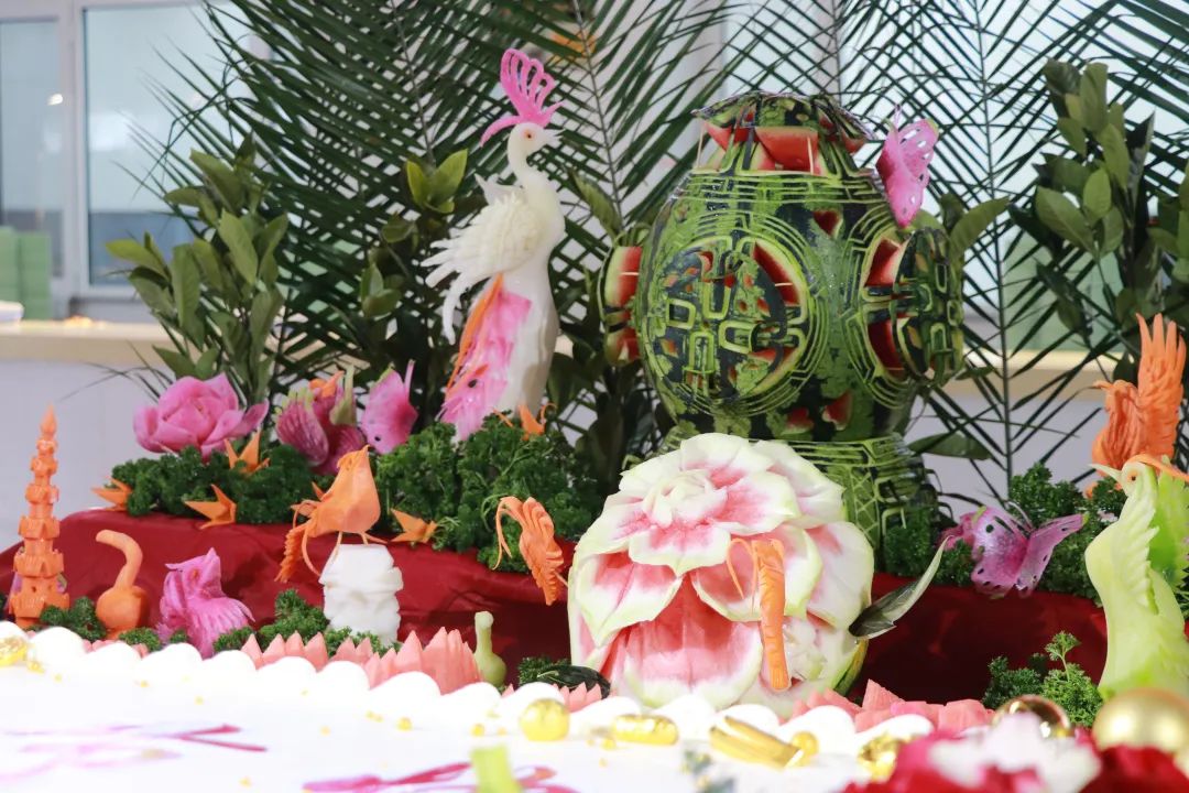 致敬最美女教师，铿锵玫瑰别样红！