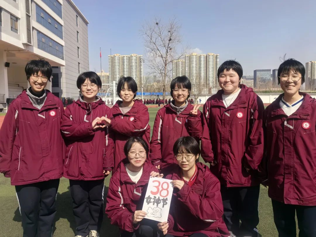 致敬最美女教师，铿锵玫瑰别样红！