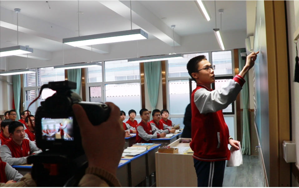 中央电视台CCTV栏目组走进石家庄私立第一中学