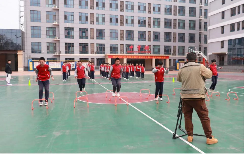 中央电视台CCTV栏目组走进石家庄私立第一中学