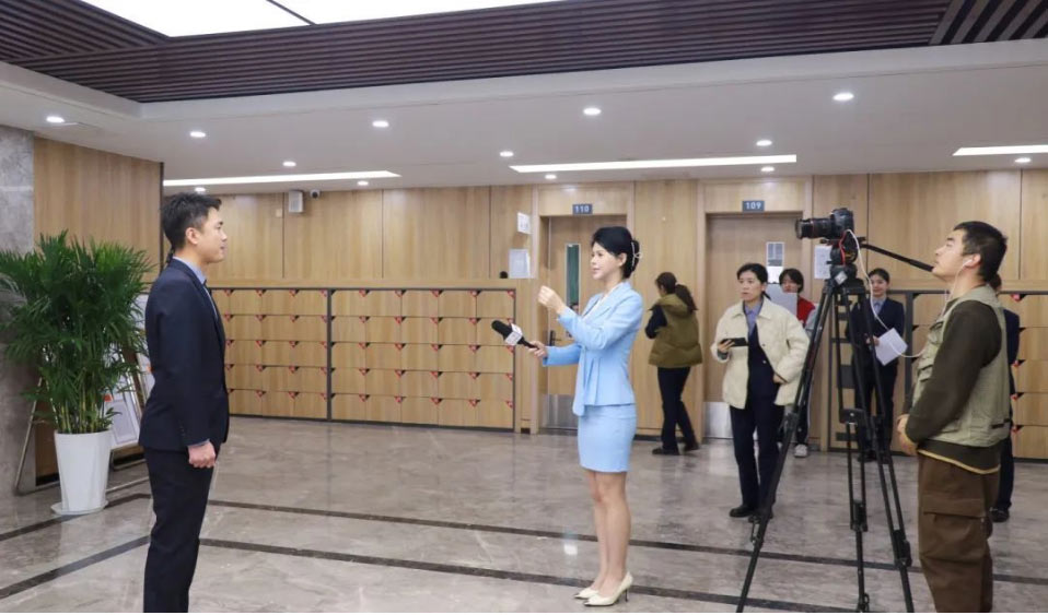 中央电视台CCTV栏目组走进石家庄私立第一中学