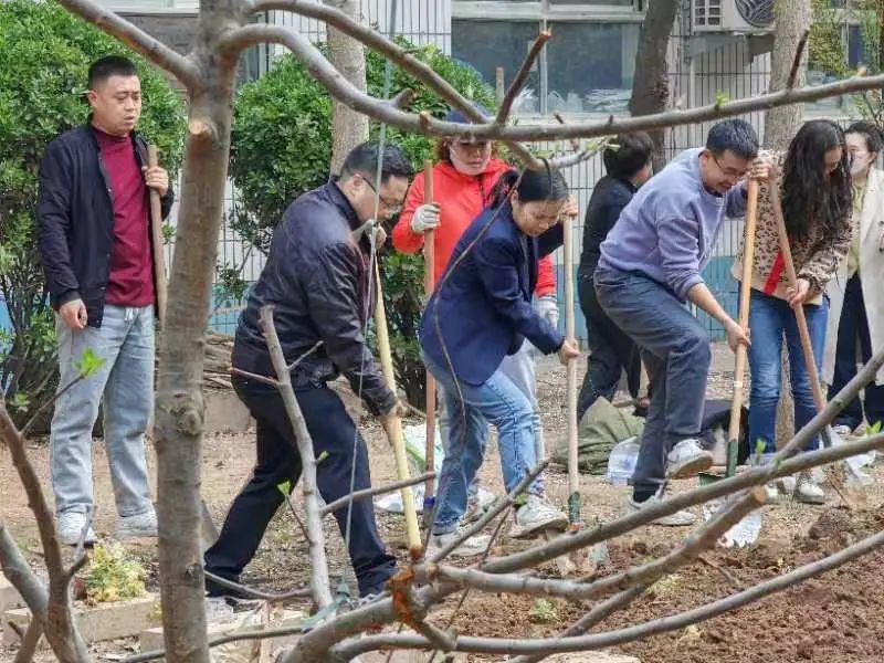 【立小•生命教育】寻味种植园 探秘中草药｜三年级百草园种植课程开启仪式