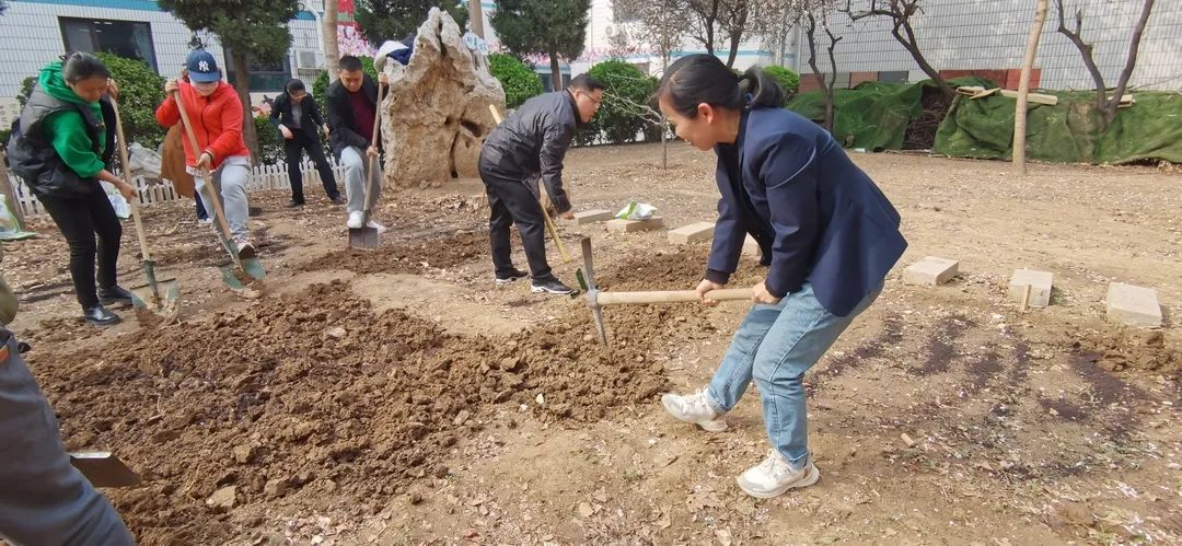 【立小•生命教育】寻味种植园 探秘中草药｜三年级百草园种植课程开启仪式