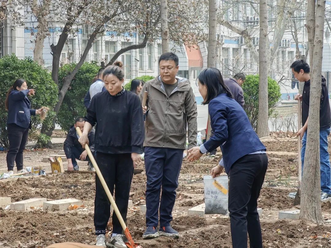 【立小•生命教育】寻味种植园 探秘中草药｜三年级百草园种植课程开启仪式