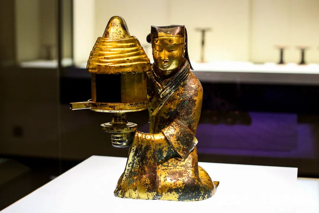 【立小•博物馆课程】我在博物馆里画文物｜国际博物馆日主题实践活动