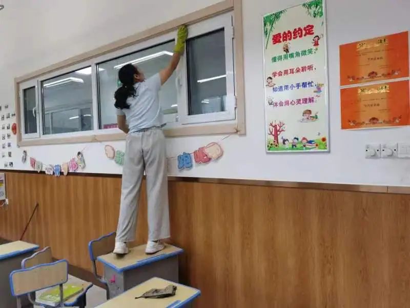 【立小• 五美校园】“洗城降尘 美化环境”｜私立一中附属小学在行动