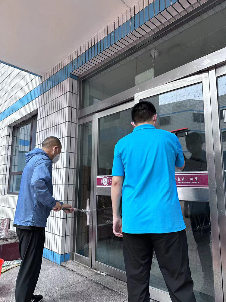 【立小• 五美校园】“洗城降尘 美化环境”｜私立一中附属小学在行动