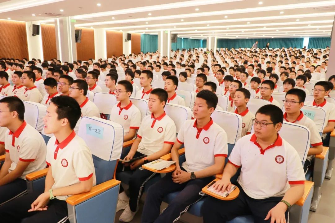 清华大学博士生导师徐华教授莅临我校举办高端讲坛