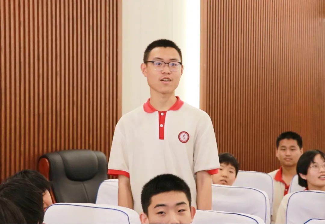 清华大学博士生导师徐华教授莅临我校举办高端讲坛