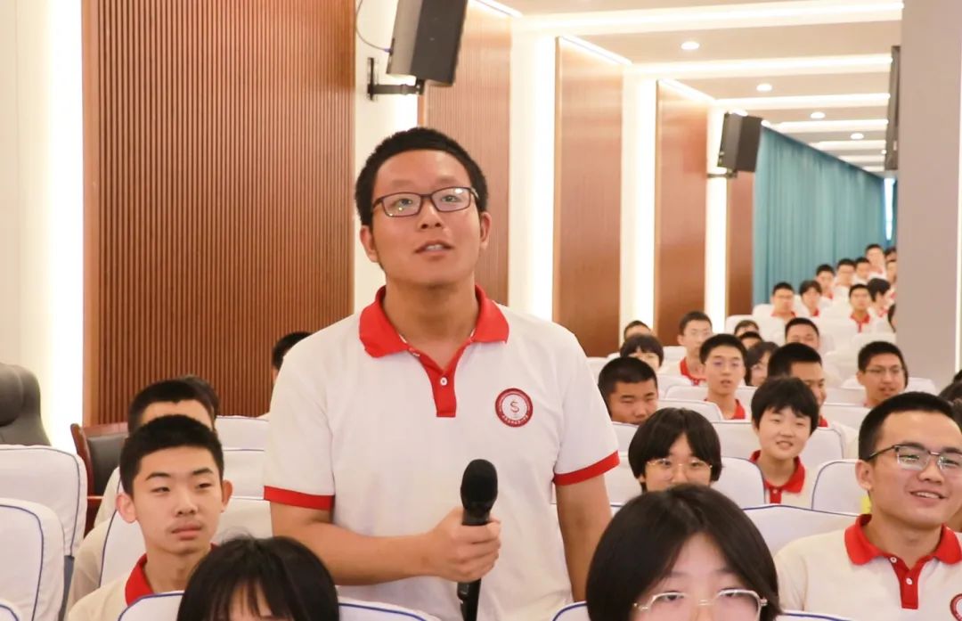清华大学博士生导师徐华教授莅临我校举办高端讲坛