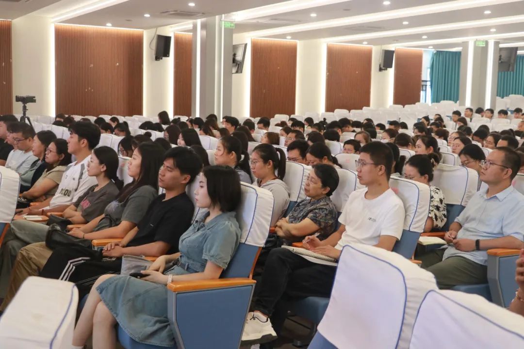 培训赋能踏新程 踔厉独行续辉煌丨石家庄私立第一中学暑期全员培训纪实