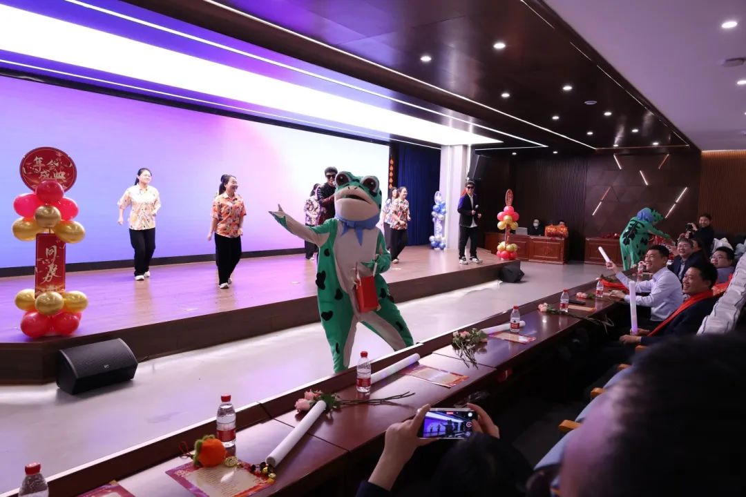 匠心筑梦齐奋进​ 踔厉笃行谱华章丨石家庄私立第一中学2025年会盛典