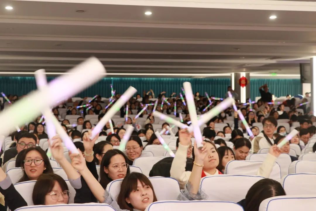 匠心筑梦齐奋进​ 踔厉笃行谱华章丨石家庄私立第一中学2025年会盛典