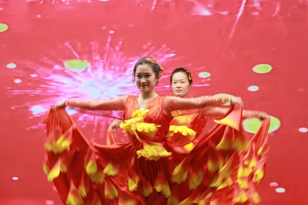 匠心筑梦齐奋进​ 踔厉笃行谱华章丨石家庄私立第一中学2025年会盛典
