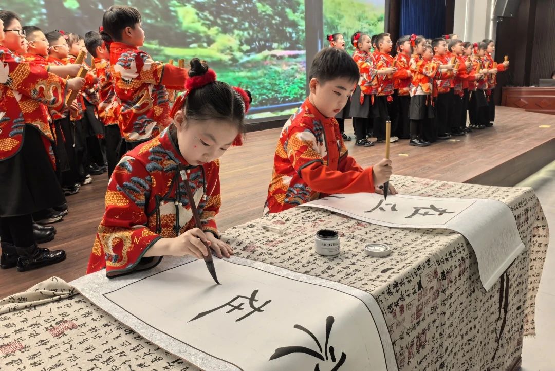 【立小 • 开学季】倾听你的声音 新岁我们一起 | 2025年春季期初家校恳谈会