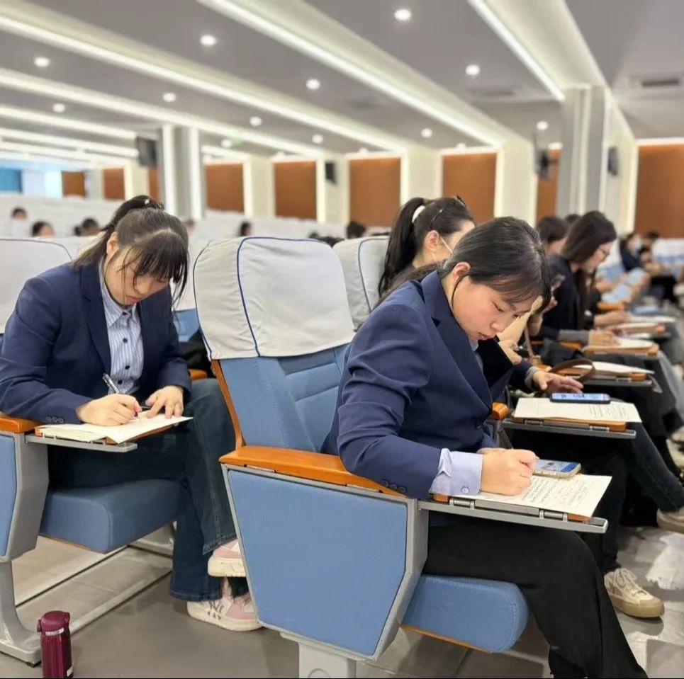 【立小•研修】Deepseek人工智能强势赋能 省级研修重塑基础教育新生态