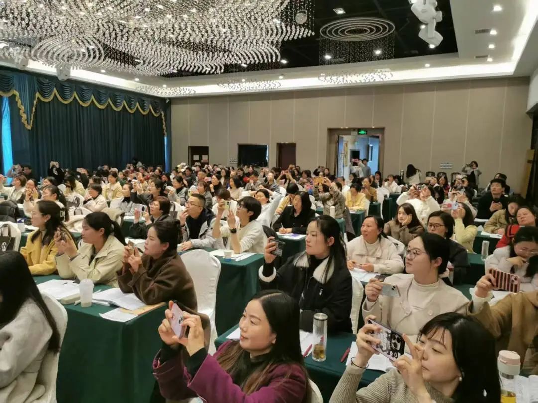【立小 • 教学】当苏轼的诗遇上音符与色彩｜徽派课堂展示三师共奏晴雨曲