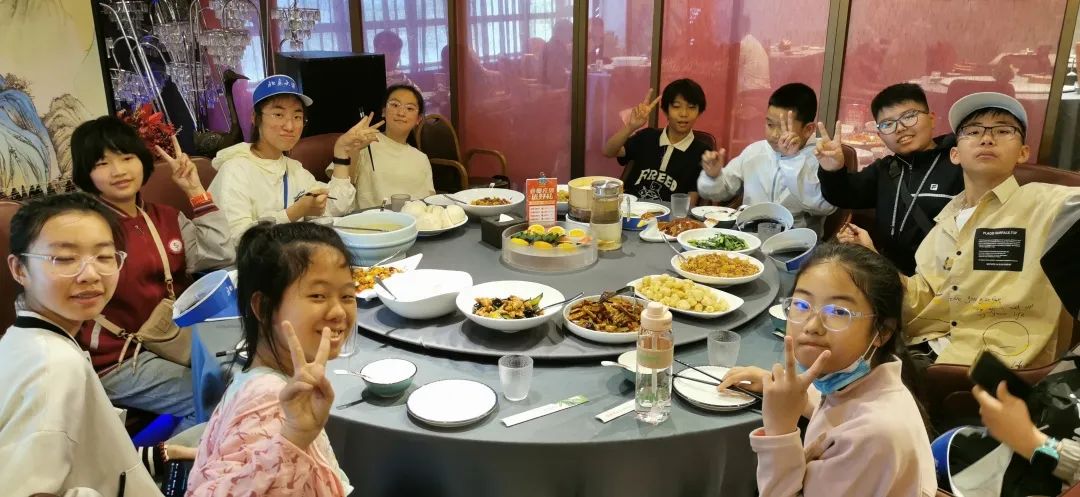 【立小 • 毕业】嘿，小侠们的“京”彩旅行来啦~｜小初衔接部毕业活动纪实