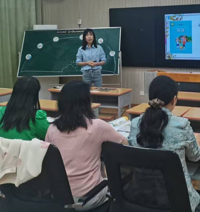 【立小 • 教学】双语辩课展英姿 笔绘丹青共争辉｜区教师素质赛活动纪实〈二〉