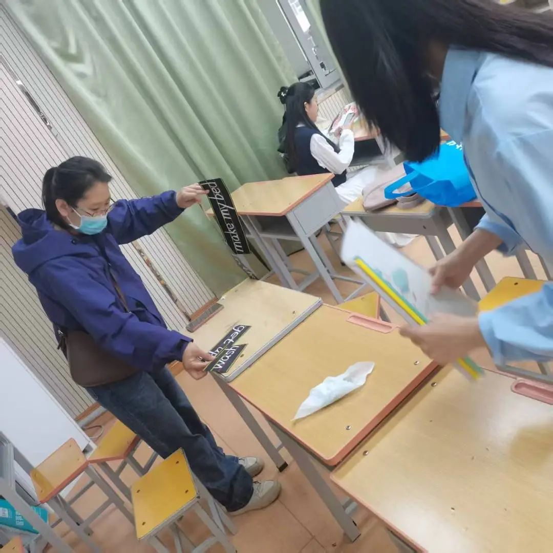【立小 • 教学】双语辩课展英姿 笔绘丹青共争辉｜区教师素质赛活动纪实〈二〉