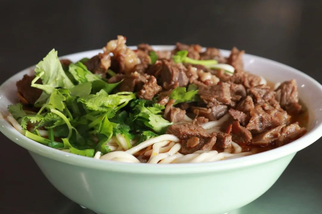 学生之眼：透视食堂这个“校园味觉魔方”
