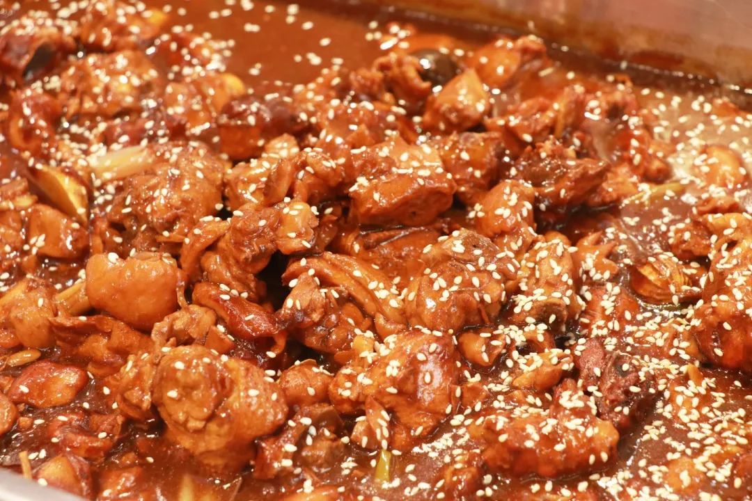 学生之眼：透视食堂这个“校园味觉魔方”