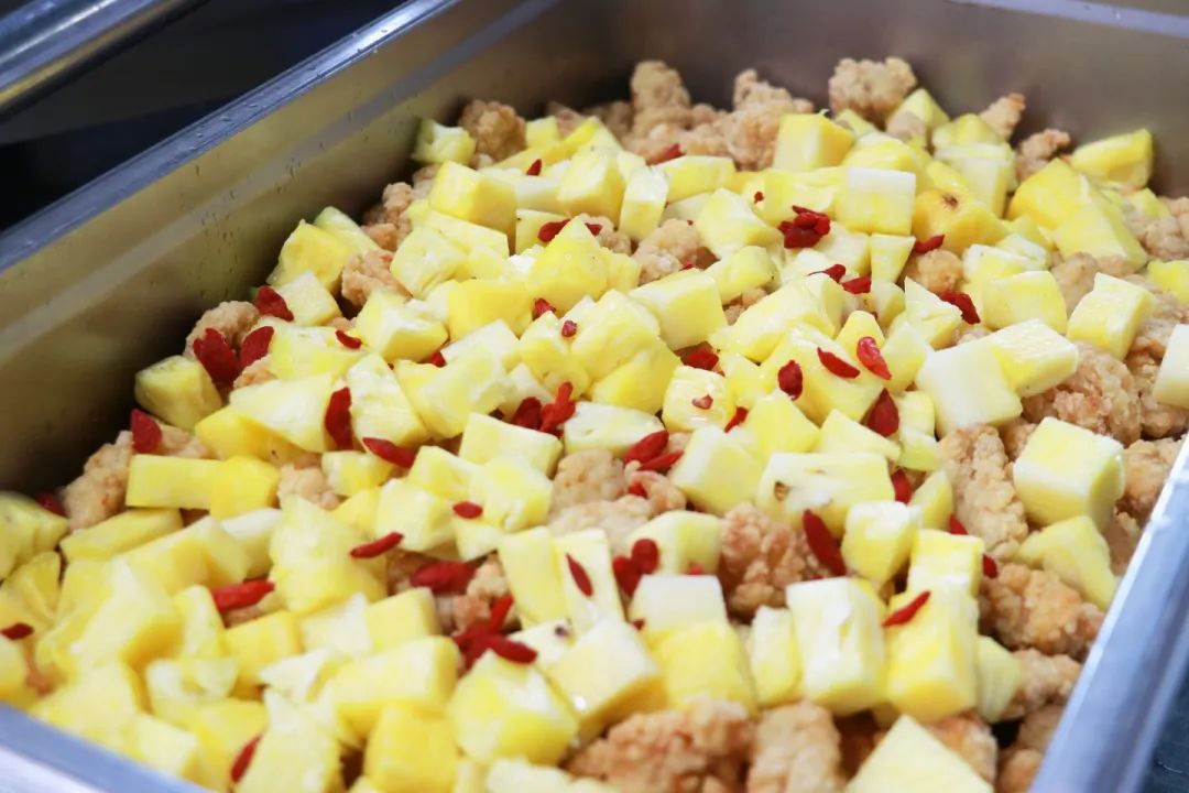 学生之眼：透视食堂这个“校园味觉魔方”
