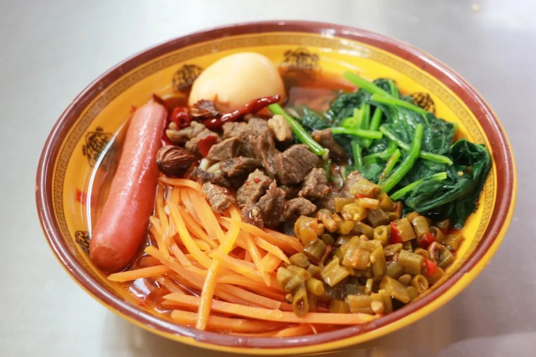 学生之眼：透视食堂这个“校园味觉魔方”