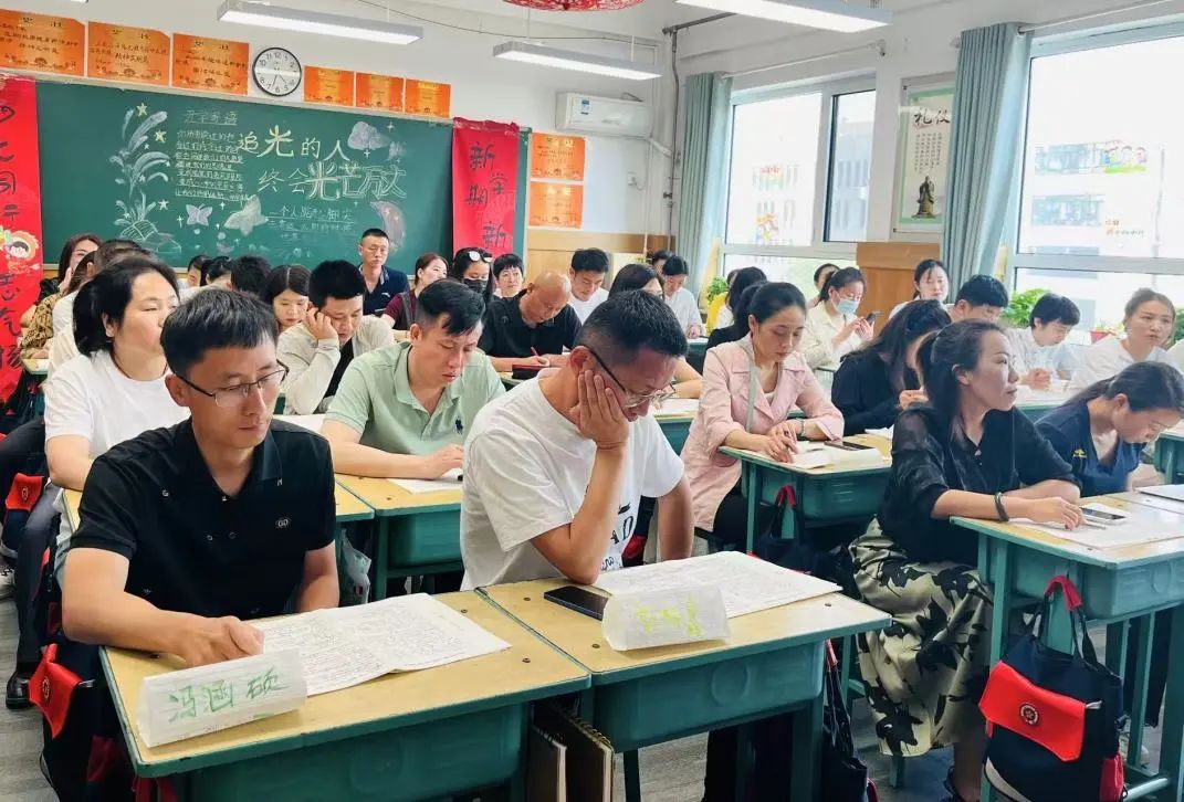 【立小•家校共育】又一种教育智慧！从家长会开始 | 2024-2025学年下学期家长会温馨落幕
