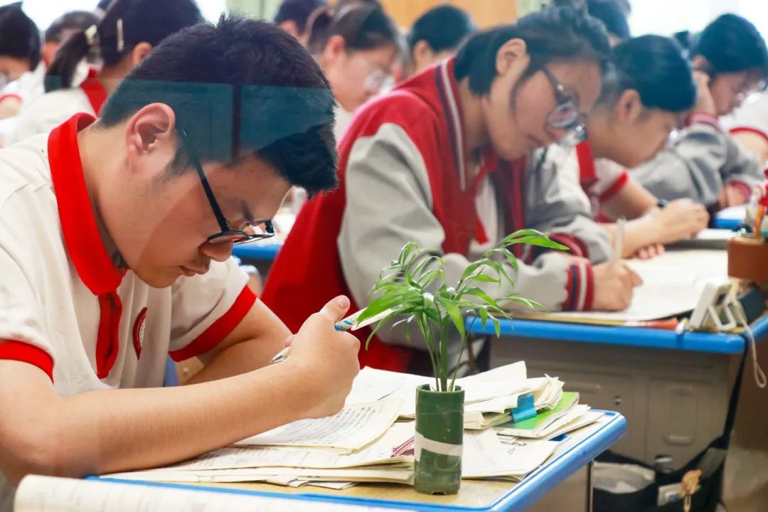 高考倒计时，我们陪你全力以赴​！