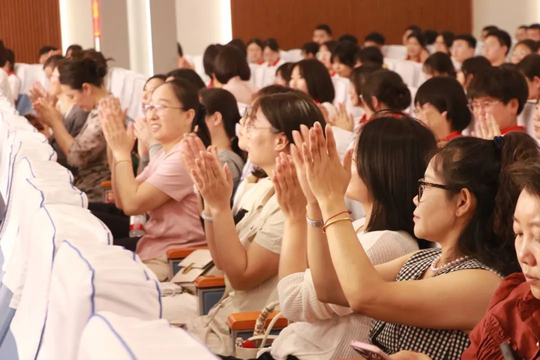 忆・逐光征途 启・璀璨新程丨石家庄私立第一中学2025届高三毕业典礼