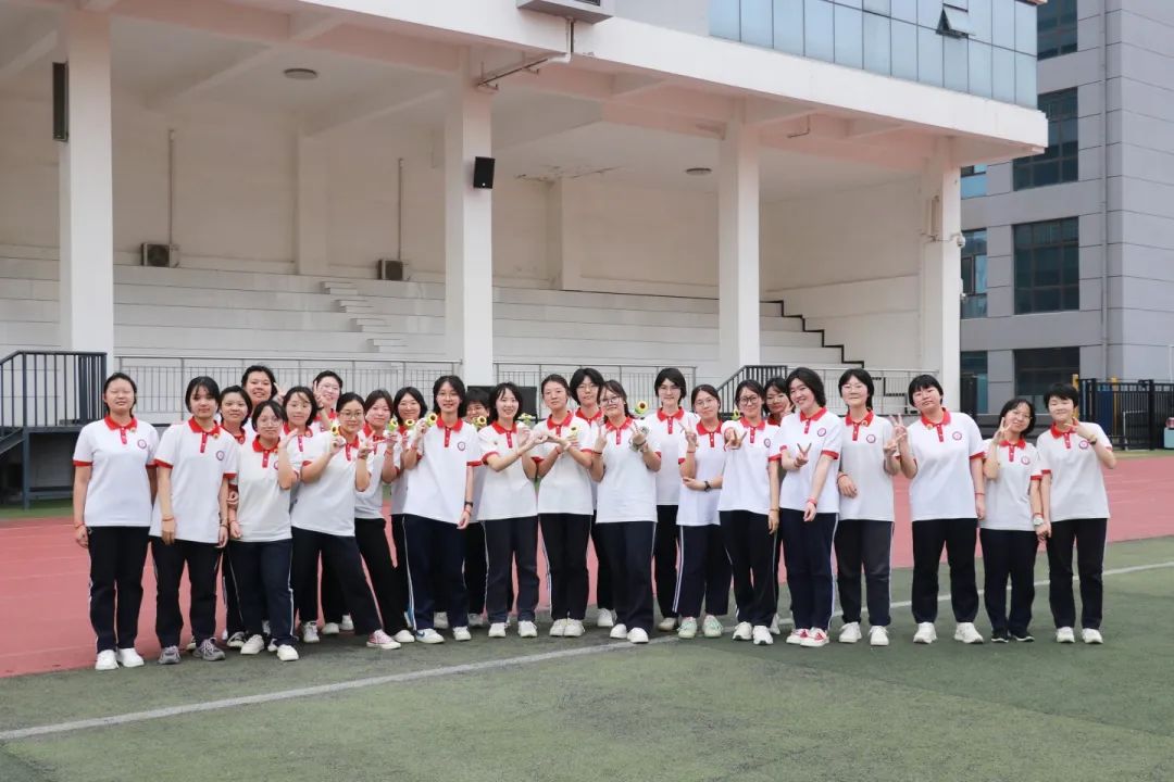 忆・逐光征途 启・璀璨新程丨石家庄私立第一中学2025届高三毕业典礼