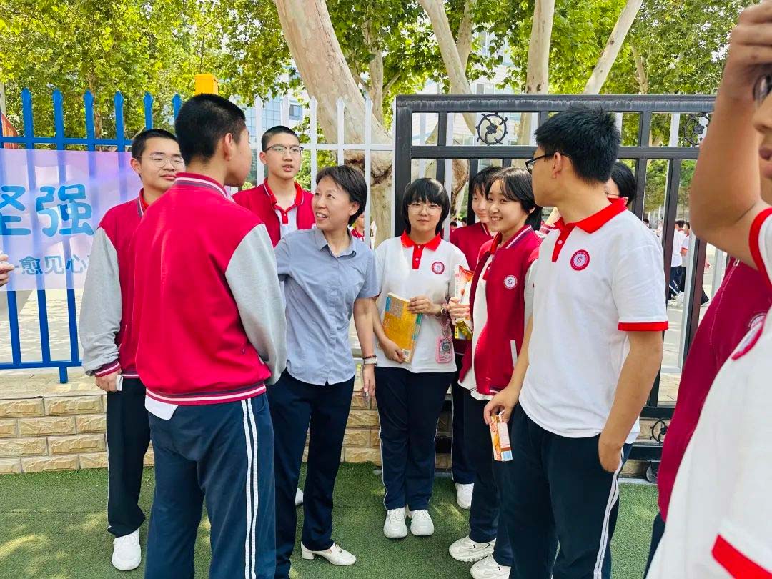 【立小 • 绽放】中高考加油！书写属于你们的荣光