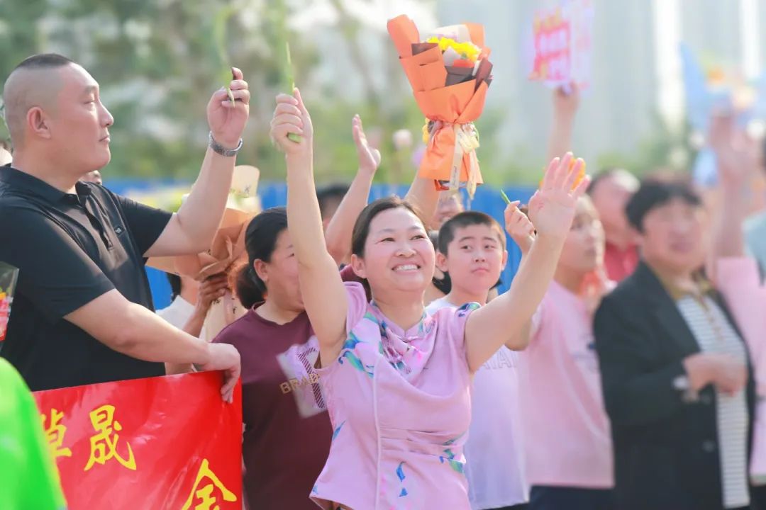 执笔为剑赴考场 旗开得胜跃龙门丨直击私立一中高考送考高燃现场！
