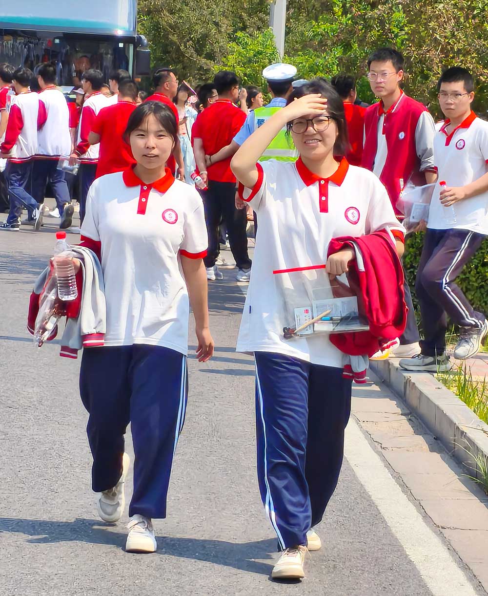 执笔为剑赴考场 旗开得胜跃龙门丨直击私立一中高考送考高燃现场！