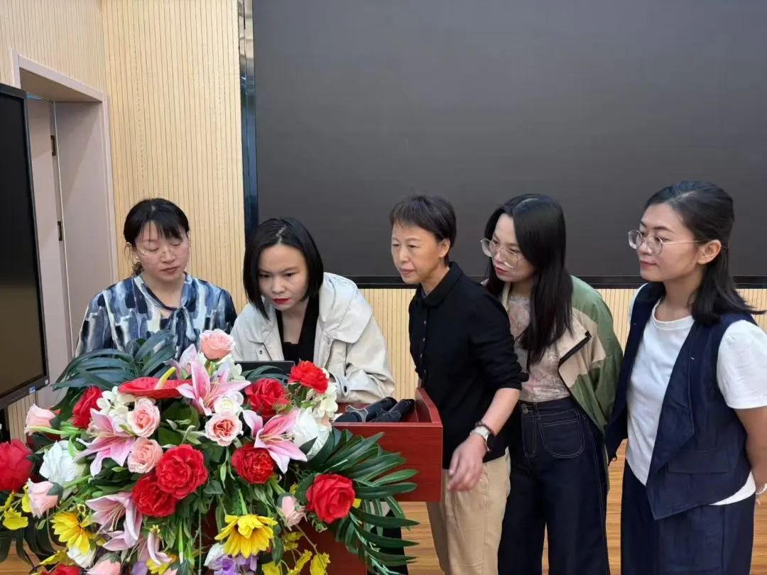 【立小 • 教学】三尺讲台竟风采 百炼青春绽芳华｜区教师素质赛活动纪实