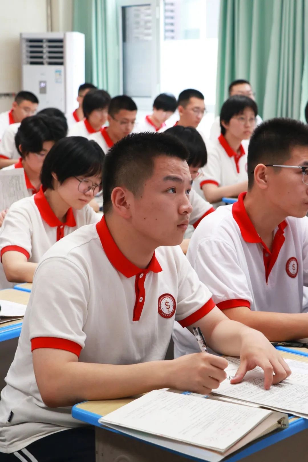 学生之眼：揭秘私立一中骨干教师这个教学能量磁场