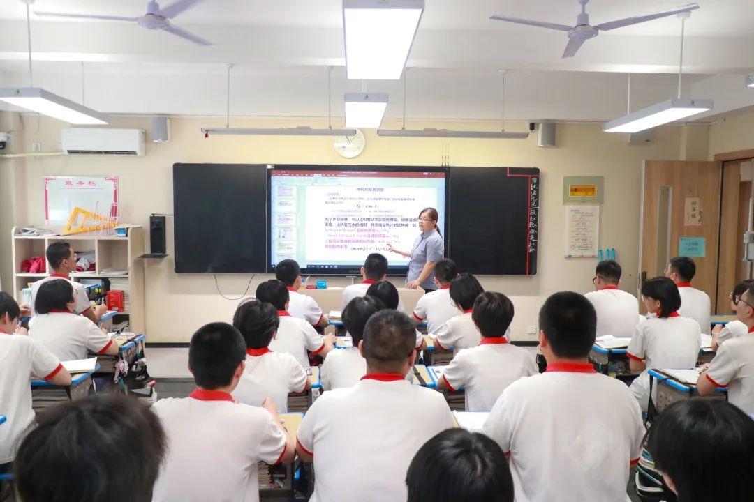 学生之眼：揭秘私立一中骨干教师这个教学能量磁场