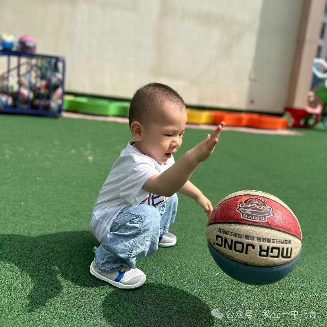 【宝龙托育】一周半宝宝哭闹不止，脾气不稳、还总爱说“不”怎么办？宝龙托育来支招