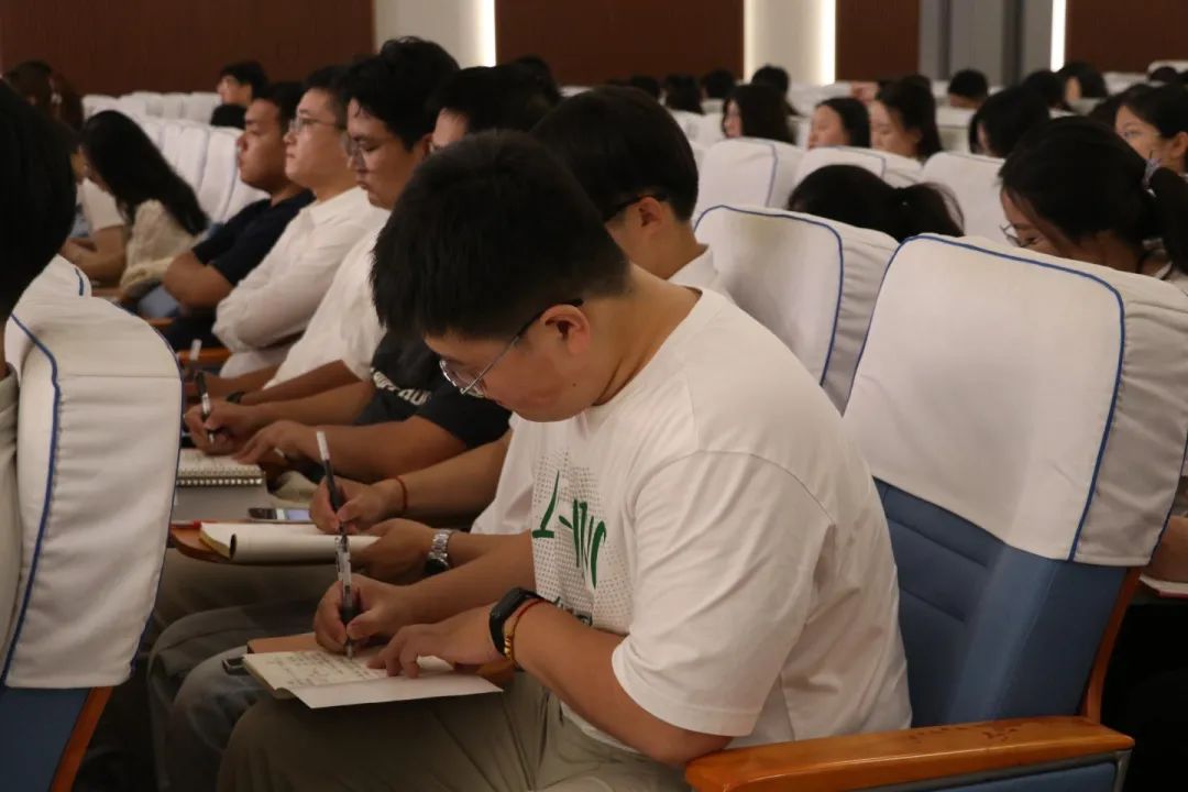 凝“新”聚力共奋进 砥砺同行谱新篇 丨石家庄私立第一中学2025年暑期全员培训大会隆重启幕
