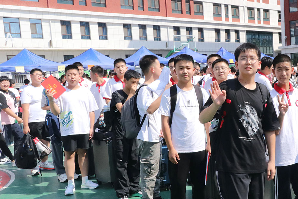 梦想启航，温暖相遇！石家庄私立第一中学新生报到日全程高燃